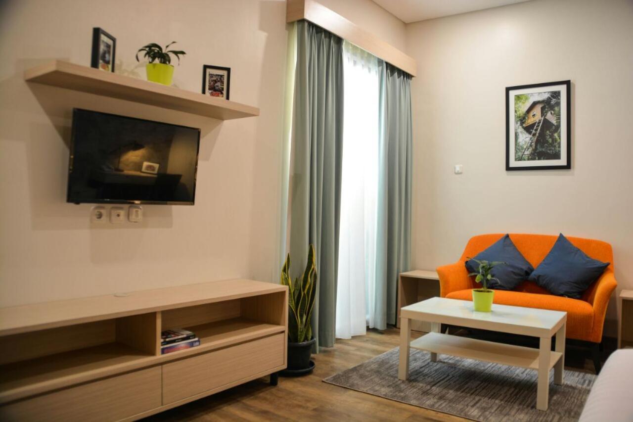 Treehouse Suites - Boutique Serviced Apartment Giacarta Esterno foto
