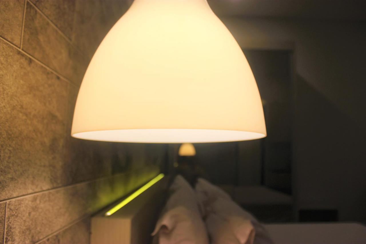 Treehouse Suites - Boutique Serviced Apartment Giacarta Esterno foto
