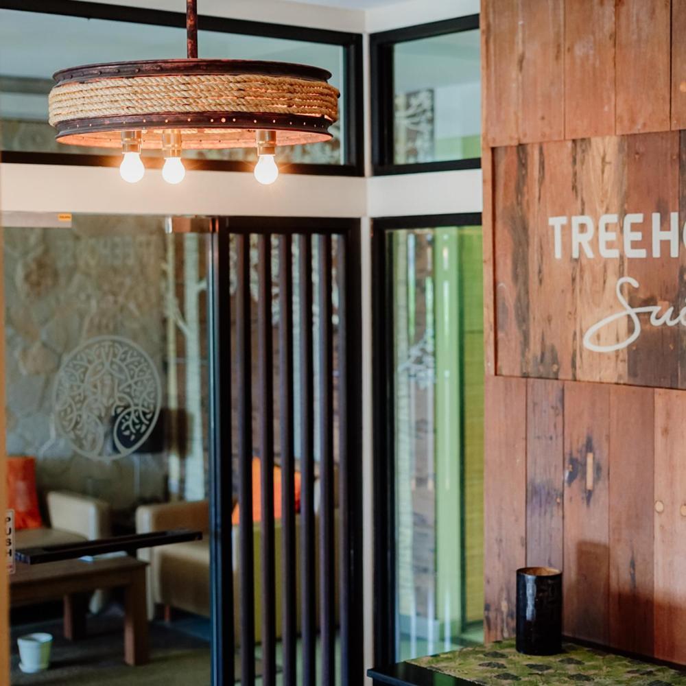 Treehouse Suites - Boutique Serviced Apartment Giacarta Esterno foto