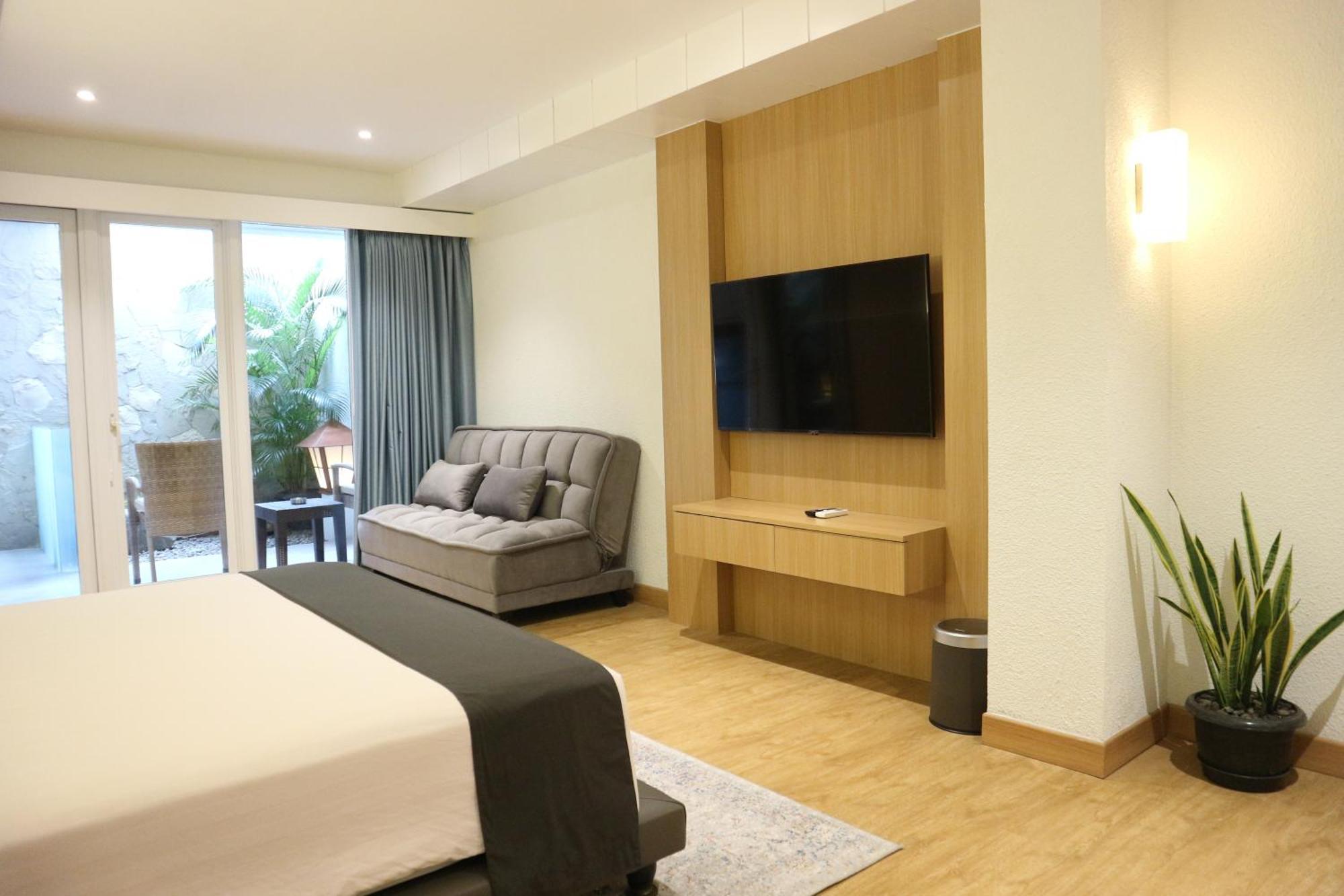Treehouse Suites - Boutique Serviced Apartment Giacarta Esterno foto