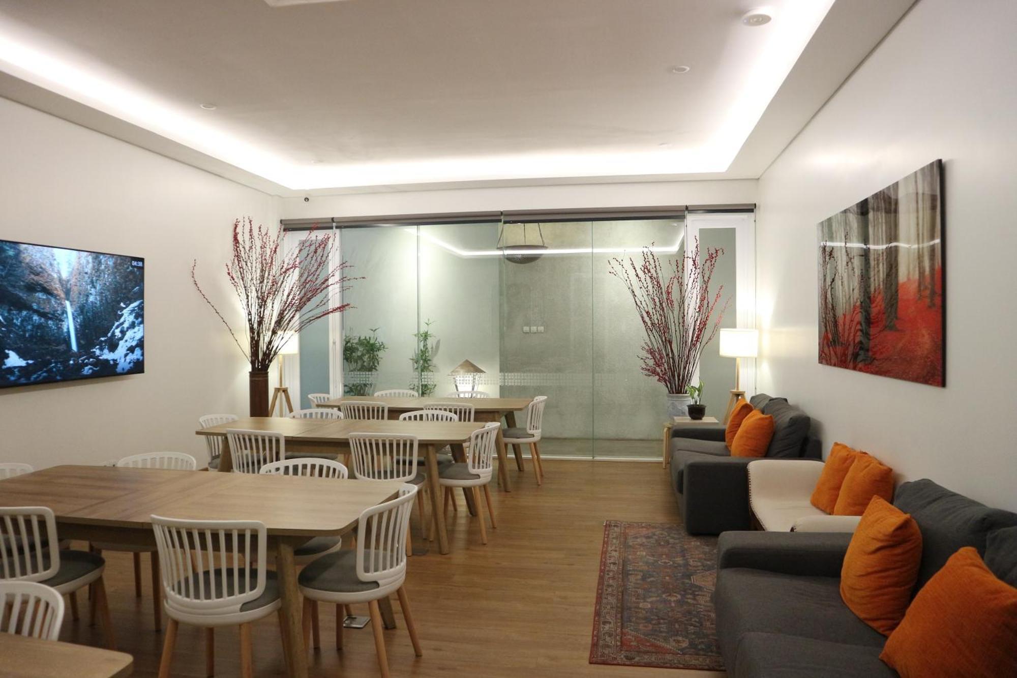 Treehouse Suites - Boutique Serviced Apartment Giacarta Esterno foto