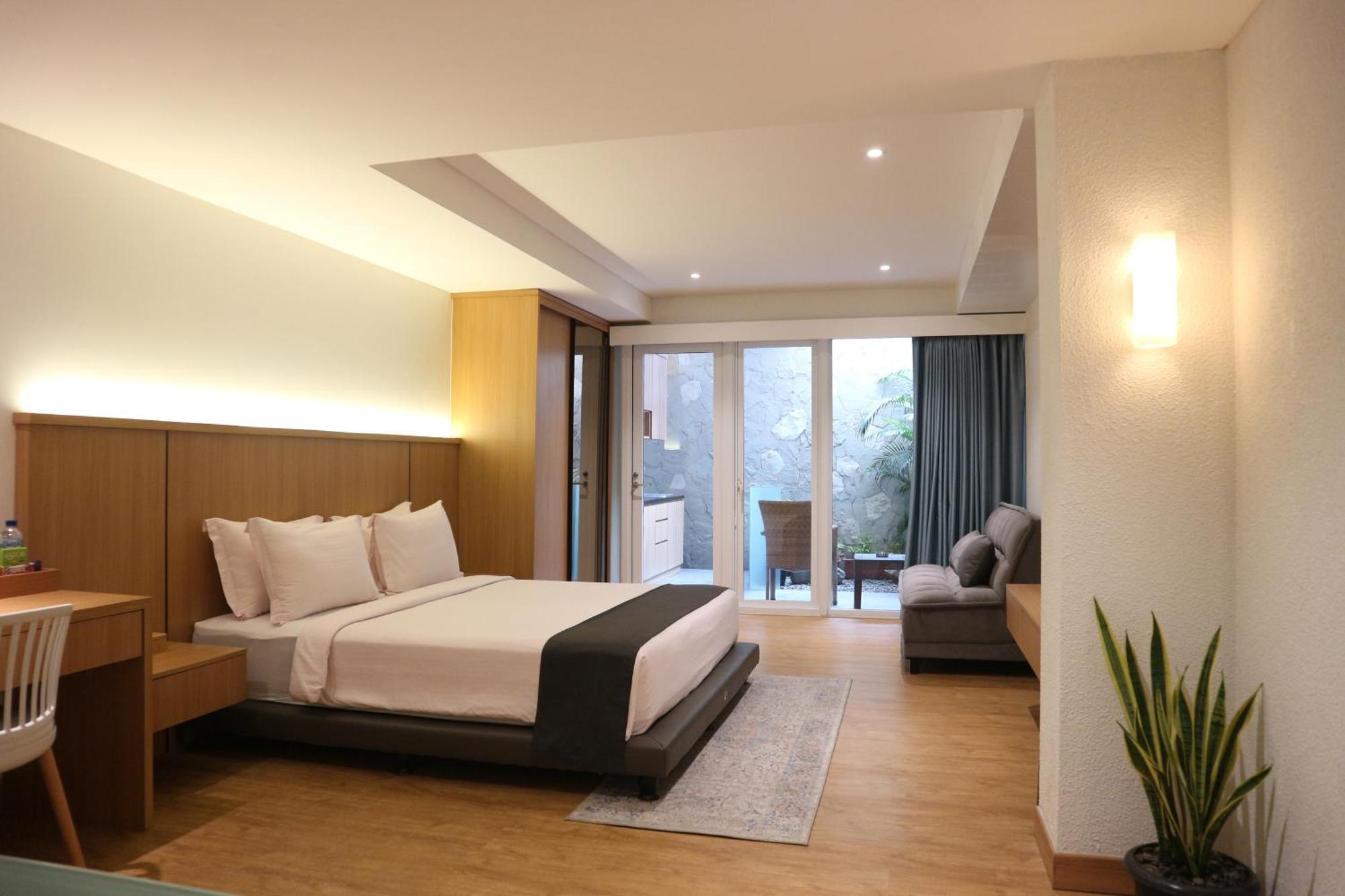 Treehouse Suites - Boutique Serviced Apartment Giacarta Esterno foto