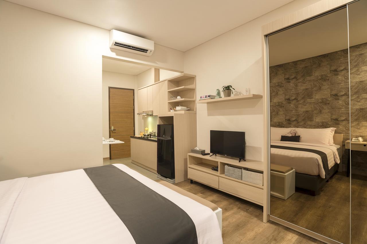 Treehouse Suites - Boutique Serviced Apartment Giacarta Esterno foto